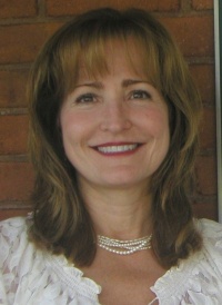Dr. Sharon Elaine Reynolds lundgren D.D.S., Dentist