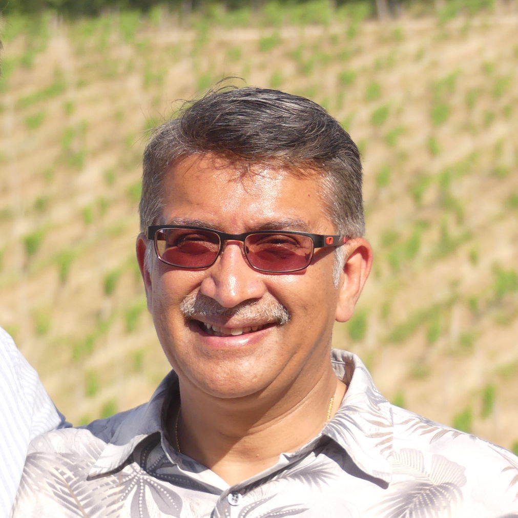 Dr. Pratheep Arora, MD, Internist