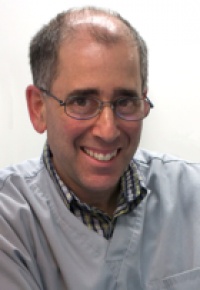 Dr. Bruce Eliot Komarow DMD, Dentist