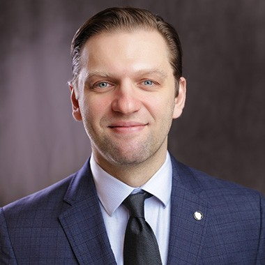 Daniel Banaszek, MD, FRCSC, Orthopedist