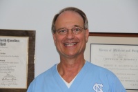 Dr. Robert  Mcarthur DDS