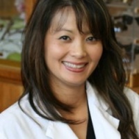 Dr. Uyen Thanh Ngo OD