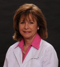 Dr. Bonnie  Savoy DDS