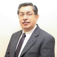 Dr. Oscar Ramiro Trigoso DDS, Dentist