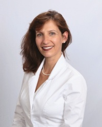 Dr. Fernanda  Mccosh DMD