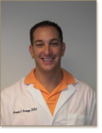 Dr. Jeremi J Arroyo D.D.S., Dentist