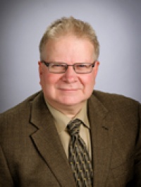 Dr. Robert Edward Magnus M.D., Orthopedist