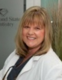Dr. Lucinda K Bunting DMD, Dentist