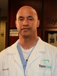 Dr. Rolando Toyos M.D., Ophthalmologist