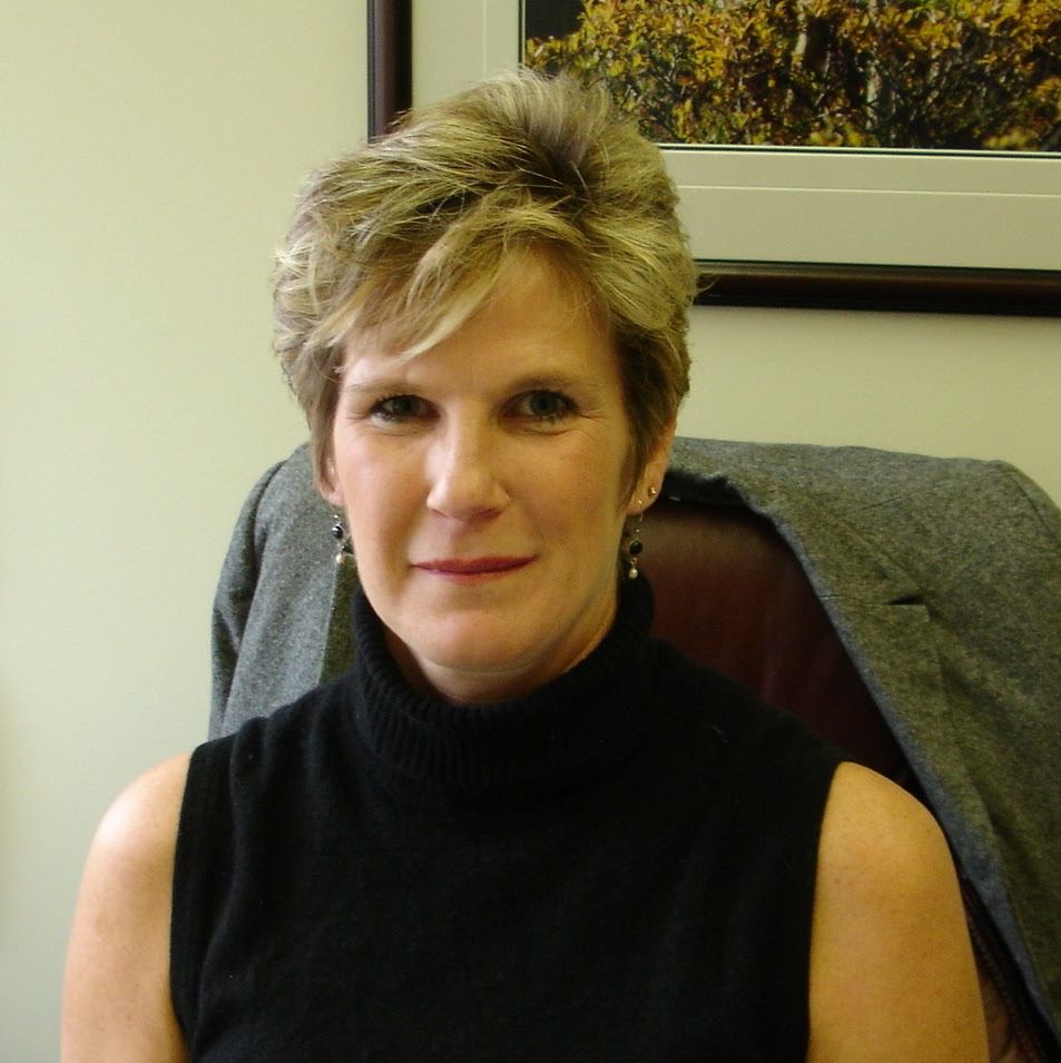 Dr. Elaine M. Majerus, MD, PhD, Internist