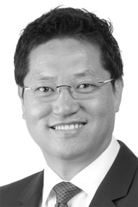 Dr. Kent  Hwang D.D.S.