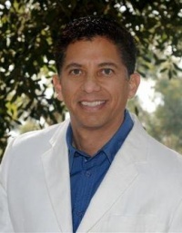 Dr. Ricardo Hernandez, DDS, Dentist