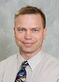Dr. Travis W Lockwood MD, Family Practitioner