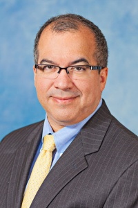 Dr. Lorenzo Gamez M.D., Orthopedist