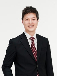 Dr. Brian Yoon Lee D.D.S., Dentist