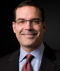 Dr. Thomas J Perlewitz MD, Orthopedist