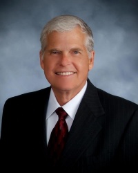 Dr. Charles P Dahl MD, Orthopedist