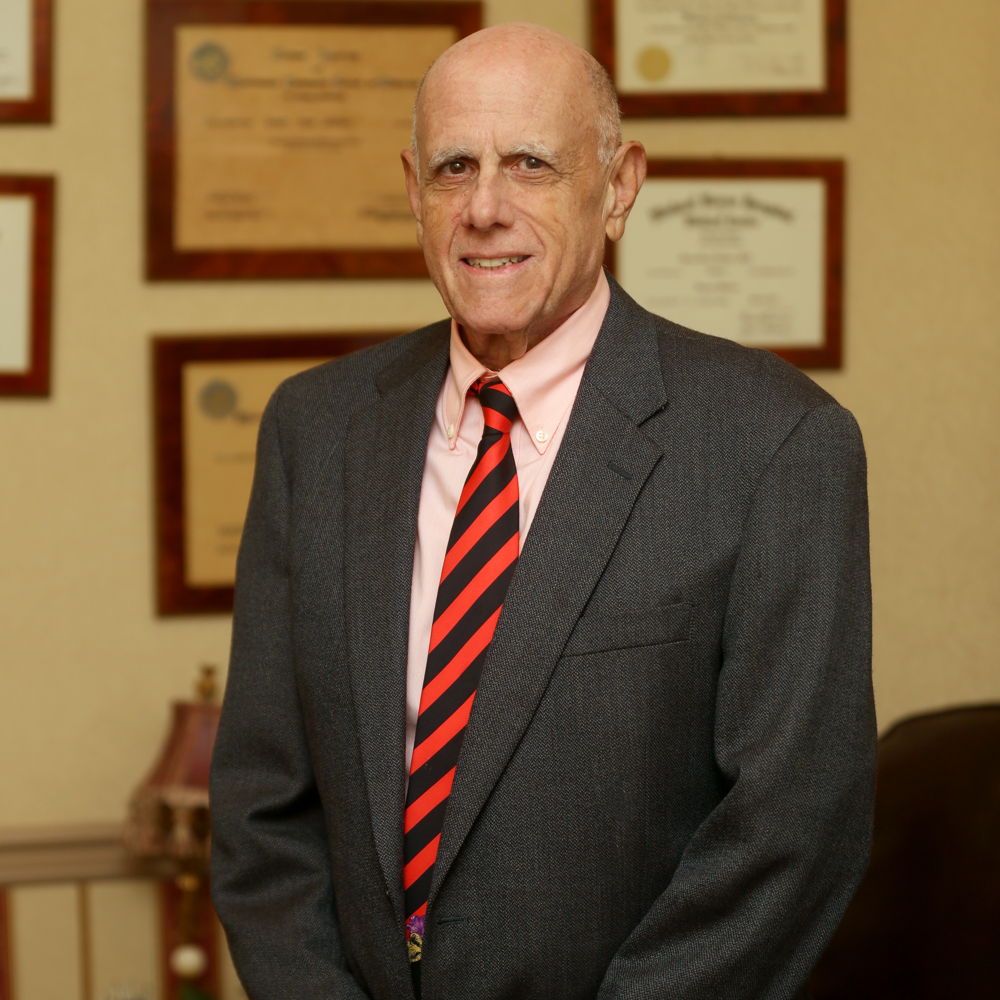 Dr. Steven  Leichter M.D.