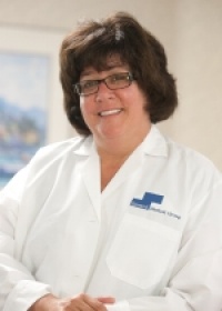 Dr. Elizabeth Monteiro MD, Internist