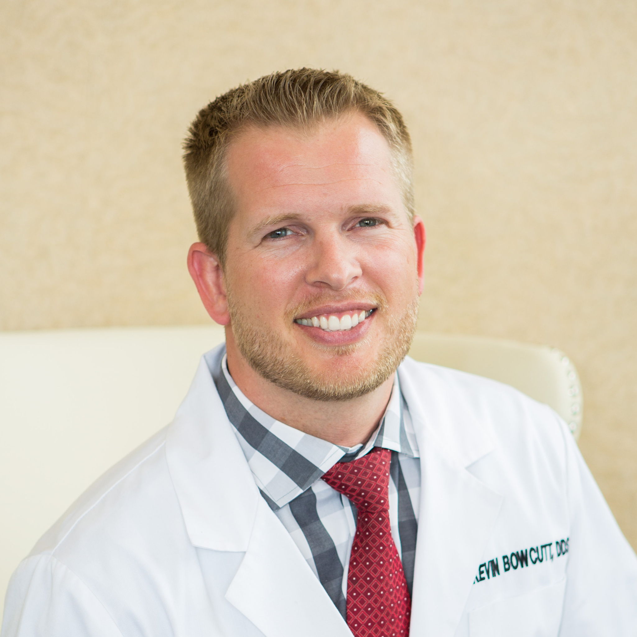 Dr. Kevin Bowcutt D.D.S., Dentist