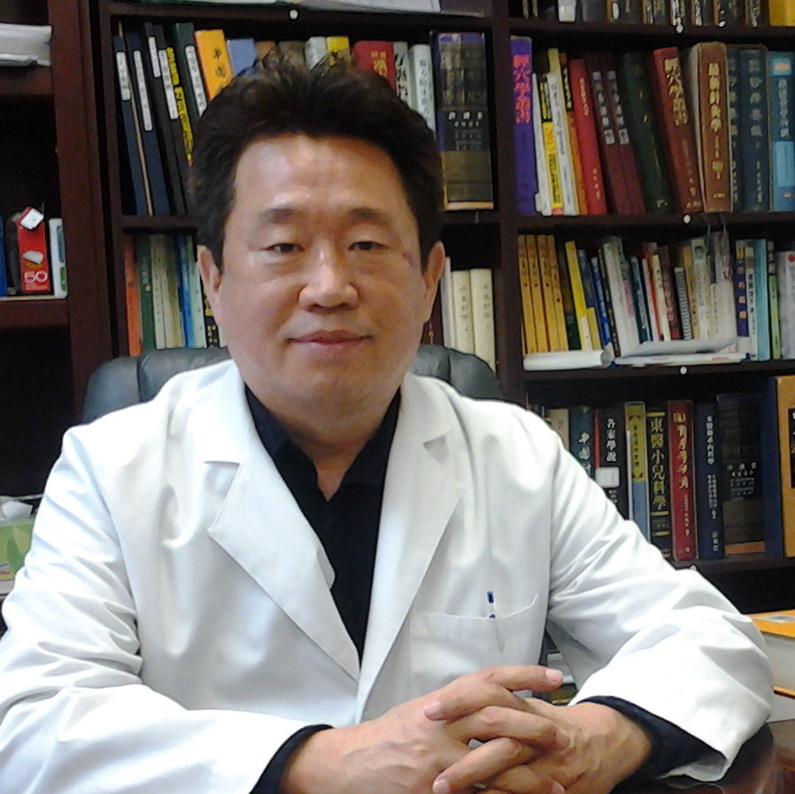 Mr. Hwang  Lee L.AC. PH.D