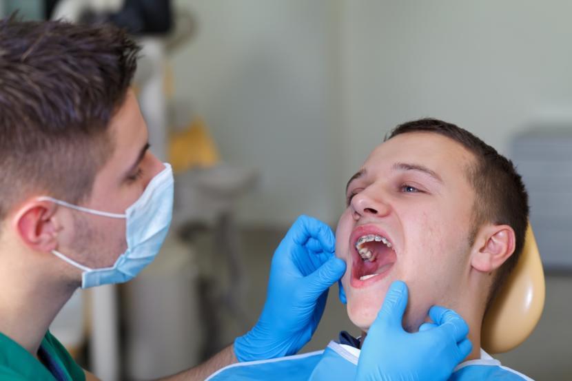 Gum Disease May Appear in Young Adults