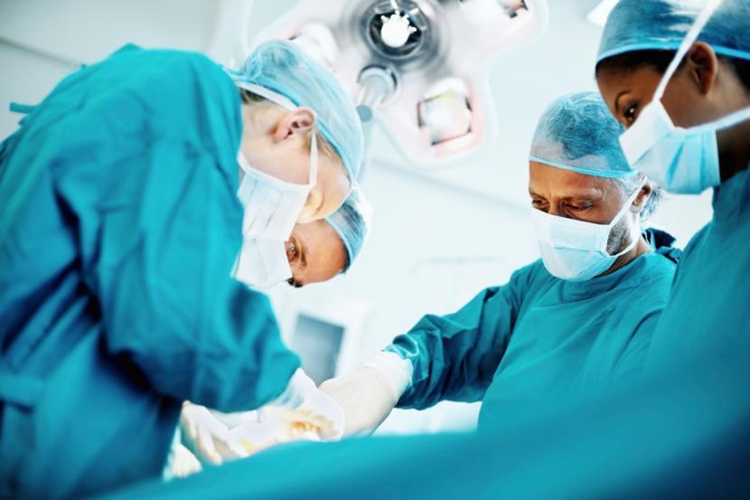 What are the Causes and Symptoms of Leukemia?