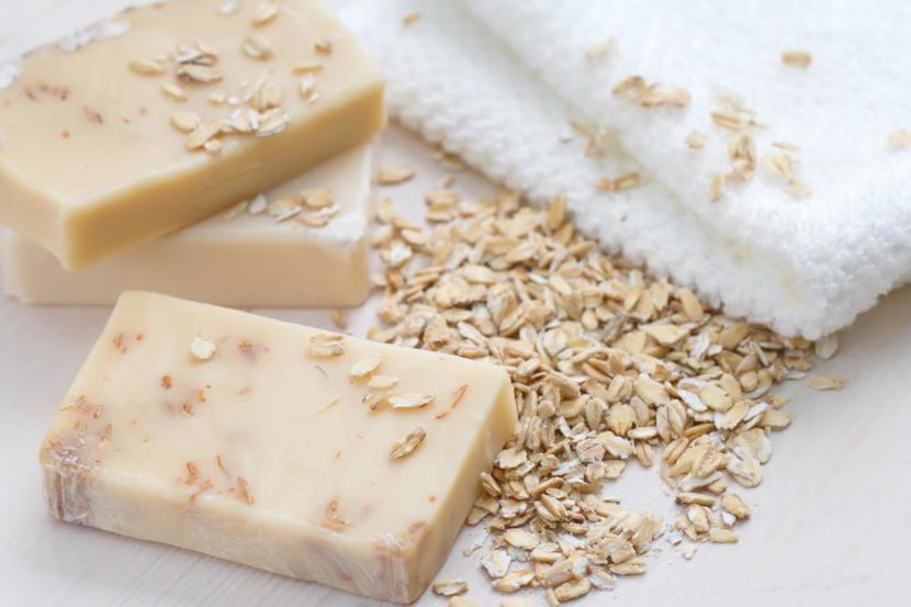 Oatmeal Bath: 9 Amazing Uses and Benefits for Skin, Hair, and Health Oatmeal Bath: 9 Amazing Uses and Benefits for Skin, Hair, and Health