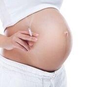 Pregnant White Women More Likely to Smoke