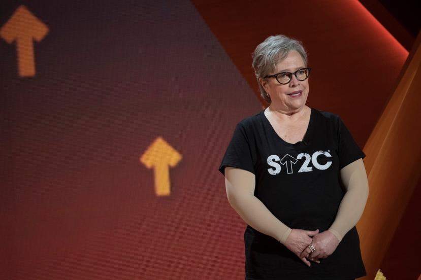 How Oscar-winning Actress Kathy Bates Beat Ovarian and Breast Cancers
